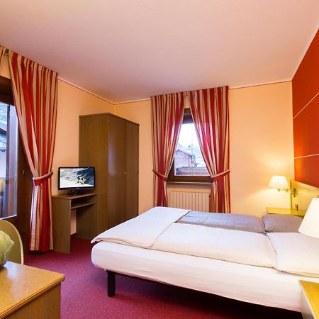 Hotel Krone Ливиньо Экстерьер фото